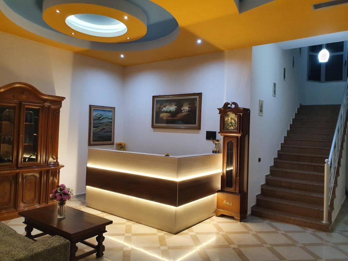 Risus Hotel غوليم المظهر الخارجي الصورة