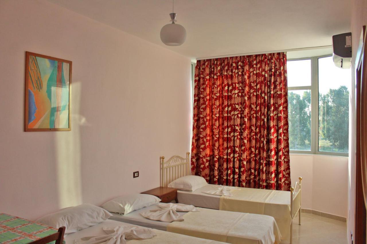 Risus Hotel غوليم المظهر الخارجي الصورة
