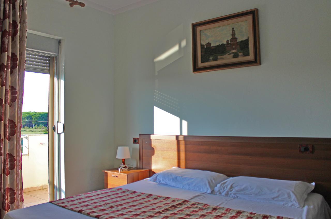 Risus Hotel غوليم المظهر الخارجي الصورة